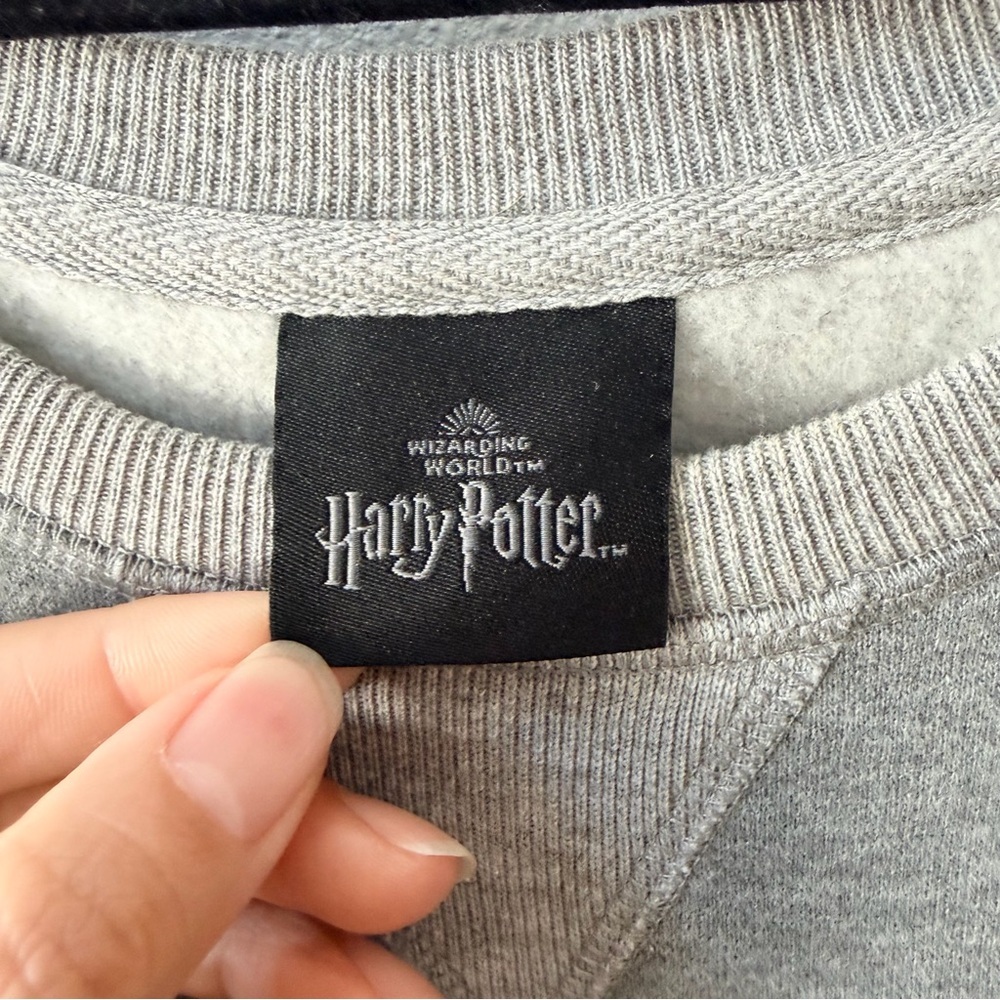 Warner Bros. Gray Crewneck Sweatshirt with Gold & Red Gryffindor Logo - Picture 2 of 8
